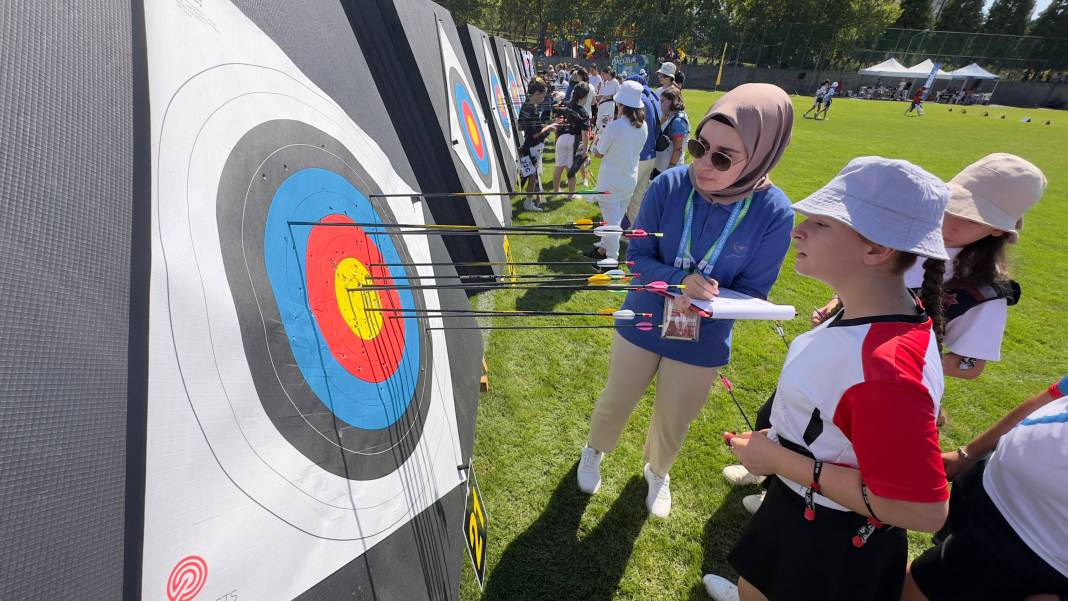 480 sporcu Mete Gazoz ve Elif Berra olma yolunda Konya’da ter döküyor 4